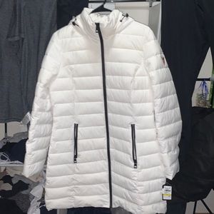 White long guess puffer